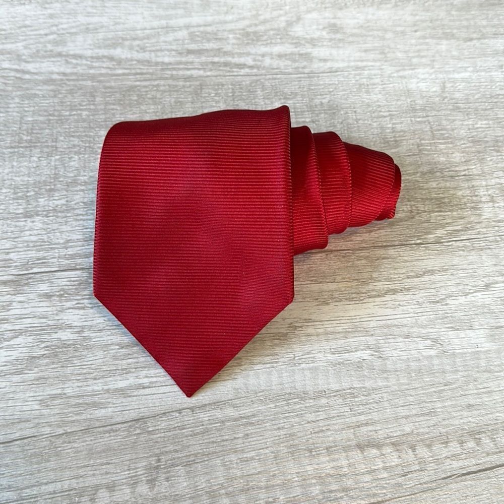 5/30 Eagle shirt maker read 100% silk tie - Picture 1 of 6